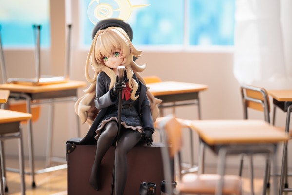 蔚蓝档案 笑面教授