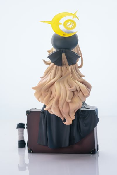 蔚蓝档案 笑面教授