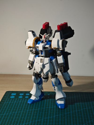 HG 机动战士高达SEED ASTRAY 天空的皇女 王道异端高达Ω