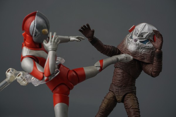 S.H.Figuarts    扎拉布星人