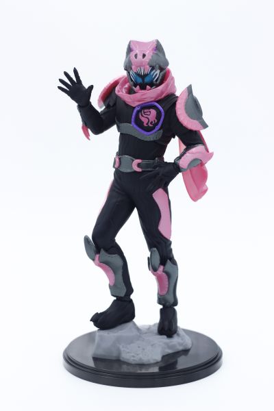 一番赏 假面骑士利维斯 与 传奇假面骑士 B奖 假面骑士维斯 暴龙基因