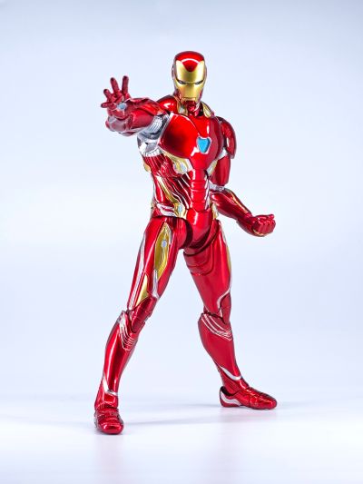 MAFEX 编号178 复仇者联盟3：无限战争 钢铁侠 50号装甲
