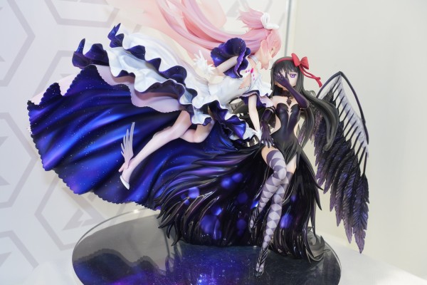 PRISMA WING  魔法少女小圆 剧场版 [新篇] 叛逆的物语 终极小圆 与 恶魔小焰