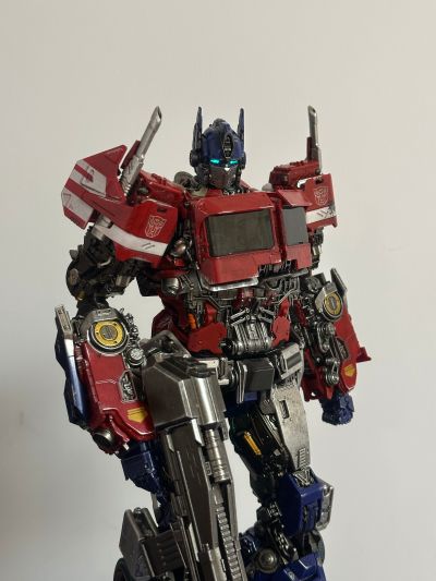 3Z0930 DLX 大黄蜂 擎天柱 塞伯坦模式