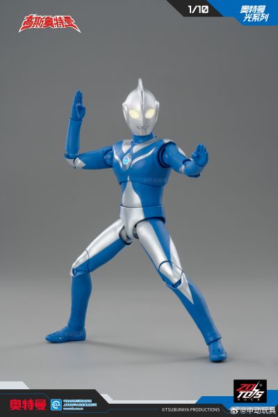 奥特曼光系列 高斯奥特曼·月神形态