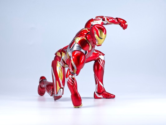 MAFEX 编号178 复仇者联盟3：无限战争 钢铁侠 50号装甲