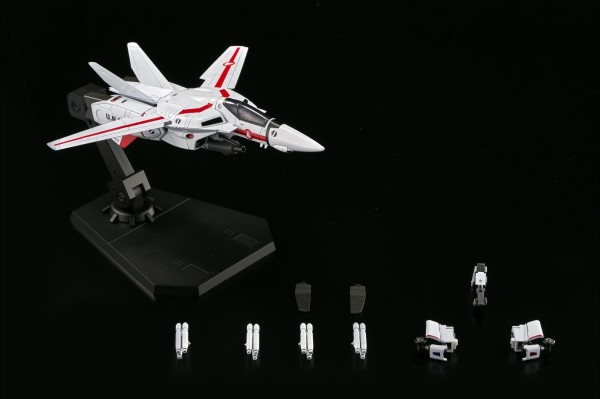 A-Action 超时空要塞 VF-1J 可动模型 战斗机模式