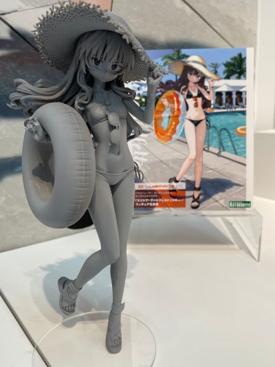 艾莉西亚·沃尔费尔特 泳装