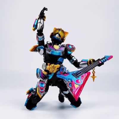 S.H.Figuarts 假面骑士娜猫 火旺节拍形态