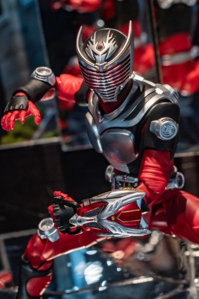 S.H.Figuarts（真骨雕制法） 假面骑士龙骑