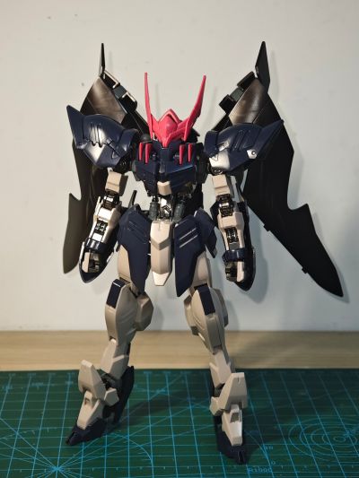 HG 机动战士高达 铁血的奥尔芬斯 月钢 ASW-G-56 吉蒙里高达