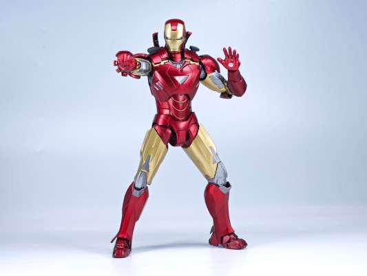S.H.Figuarts 钢铁侠 Mk6 -《BATTLE DAMAGE》 EDITION-（复仇者联盟）