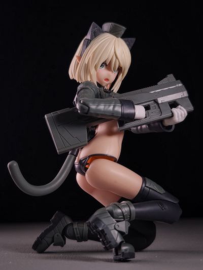 岛田文金艺术集 机甲少女 阿蒂尼娅