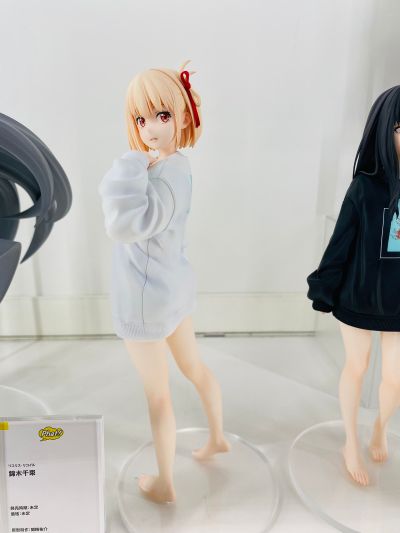 莉可丽丝 井上泷奈 Oversize运动衫