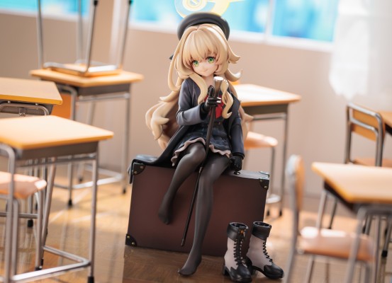 蔚蓝档案 笑面教授