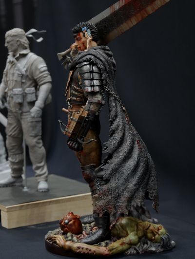 剑风传奇-格斯 迷失的孩子篇 黑色剑士 1/6雕像 新版