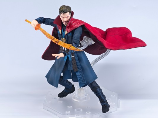 S.H.Figuarts 复仇者联盟3：无限战争 奇异博士 泰坦星之战