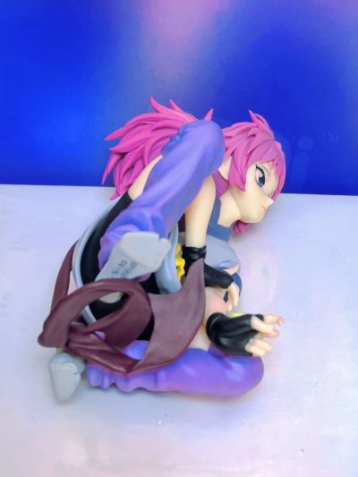 猎人 压泡面人偶-玛奇-