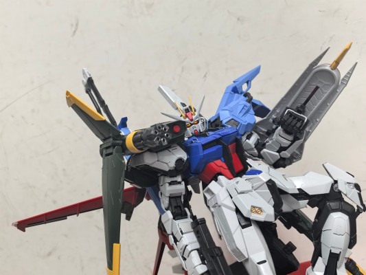 PG 机动战士高达SEED GAT-X105+AQM/E-YM1完美强袭高达