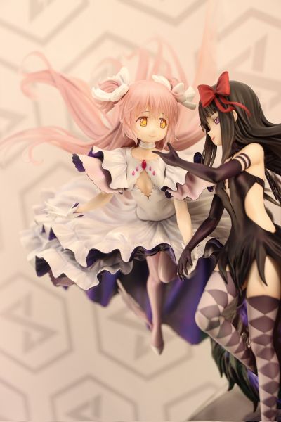 PRISMA WING  魔法少女小圆 剧场版 [新篇] 叛逆的物语 终极小圆 与 恶魔小焰