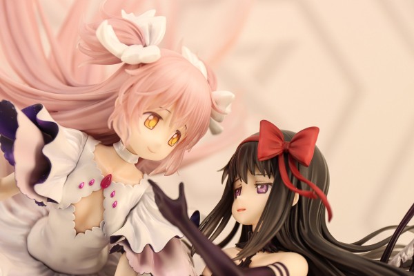 PRISMA WING  魔法少女小圆 剧场版 [新篇] 叛逆的物语 终极小圆 与 恶魔小焰