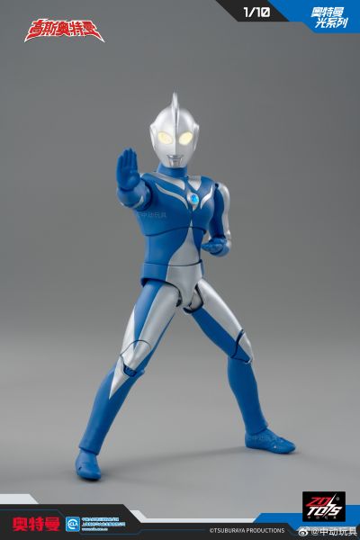 奥特曼光系列 高斯奥特曼·月神形态