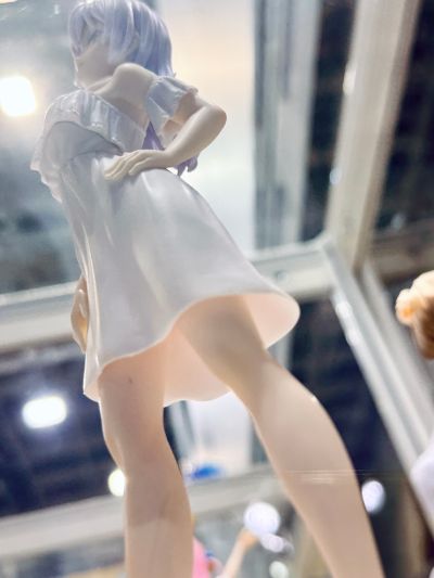 不时用俄语小声说真心话的邻桌艾莉同学动画版 Luminasta “艾莉”运动服