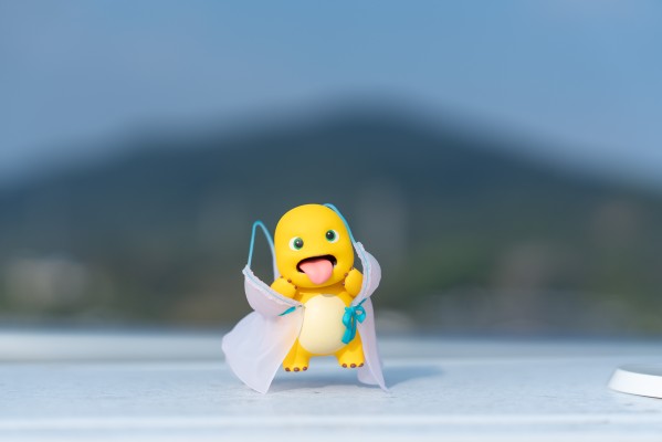 浴室中的睡衣女孩