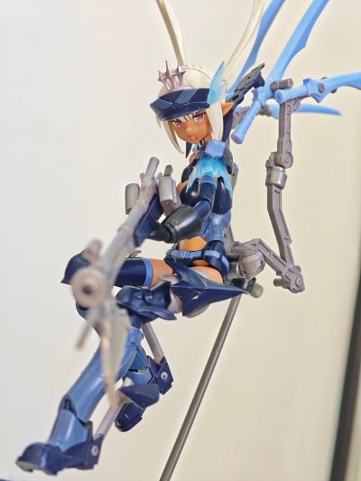 女神装置 武装神姬 猎兵型 雪绒花 重新涂装版