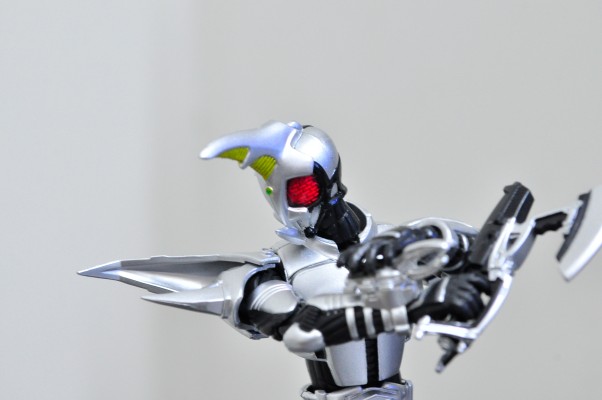 S.H.Figuarts 假面骑士银斗