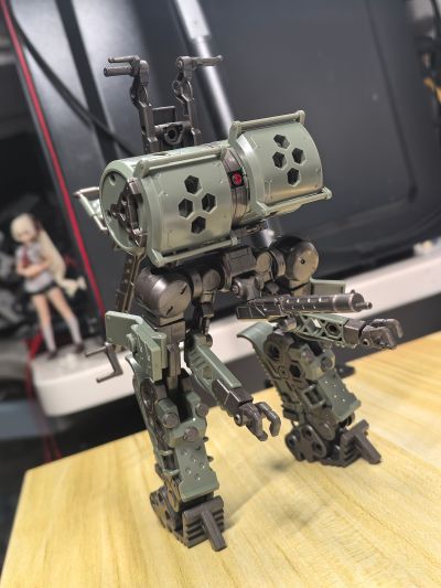 六角机牙 稻草人 森林绿配色