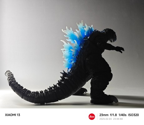 S.H.MonsterArts 哥斯拉：大怪兽总攻击 哥斯拉 （2001）放射热线版