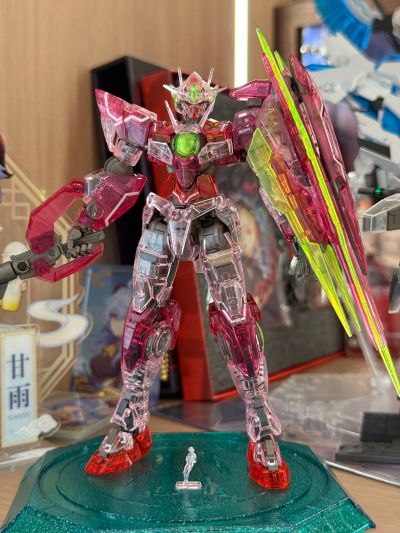 RG 剧场版 机动战士高达00 先驱者的觉醒 	GNT-0000 量子型00 Trans-Am Mode 彩透版