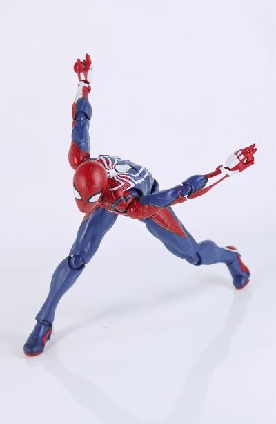S.H.Figuarts 游戏：漫威蜘蛛侠 蜘蛛侠 高级战衣