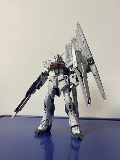 RG 福冈高达基地限定 机动战士高达 逆袭的夏亚 Nu高达（原色版）