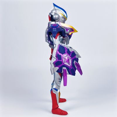 S.H.Figuarts 欧布奥特曼 三重形态