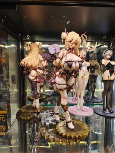 冒险少女协会 自动人偶 巴米露