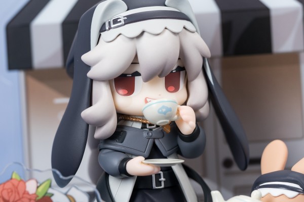 明日方舟 来份甜点Q版系列 斯卡蒂