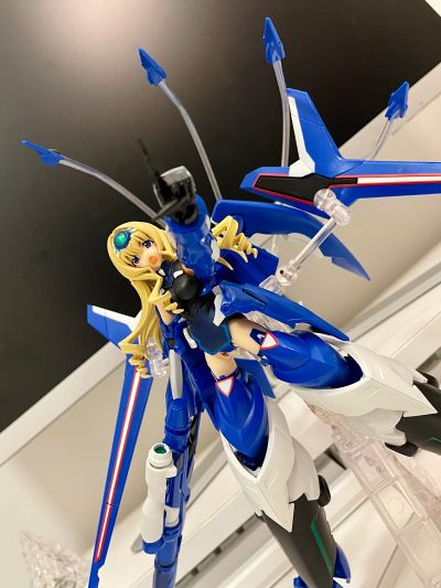 机娘计划  IS〈无限斯特拉托斯〉蓝色之泪 与 塞西莉娅・奥尔卡特