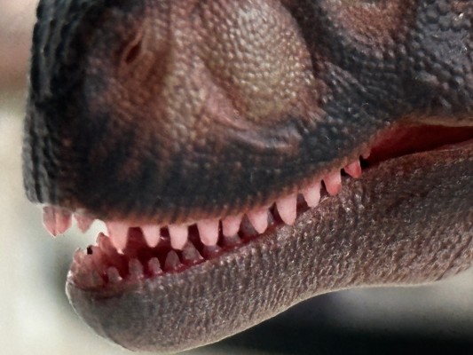 173029 零集易动系列 食肉牛龙 3.0 红色双角 超可动恐龙