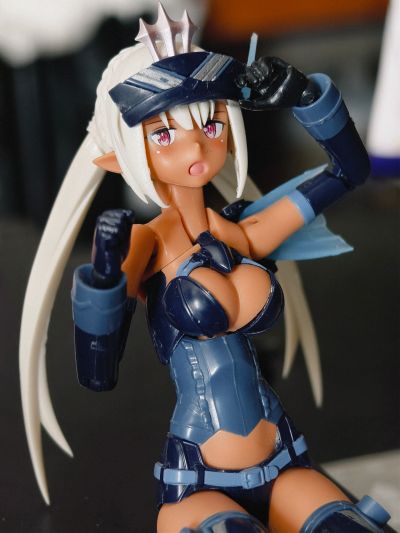 女神装置 武装神姬 猎兵型 雪绒花 重新涂装版