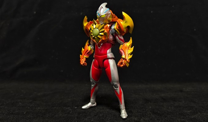 S.H.Figuarts 灼日装甲