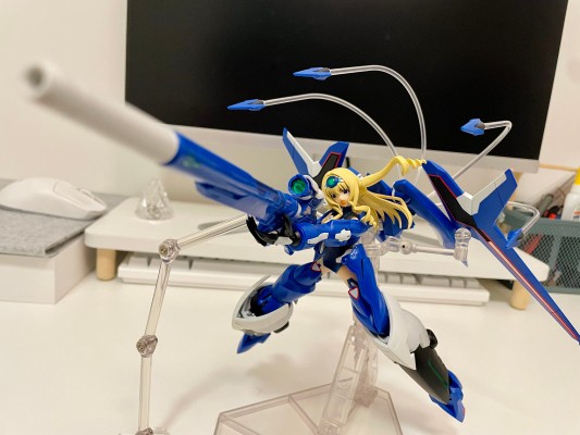 机娘计划  IS〈无限斯特拉托斯〉蓝色之泪 与 塞西莉娅・奥尔卡特