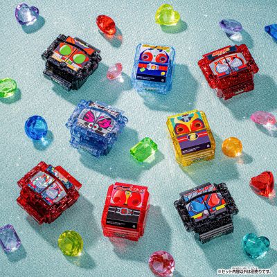 DX历代骑士饱藏系列 闪粉透明版01