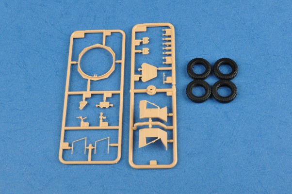 编号:83815 1/35 装甲车辆系列 德国 德国 Sd.Kfz.222装甲侦察车（1批次）