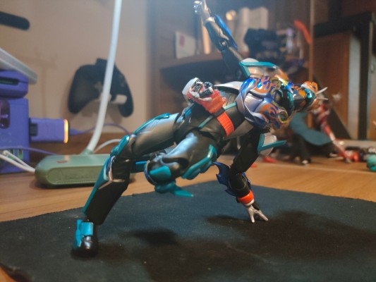 S.H.Figuarts  假面骑士烈焰歌查德