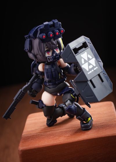 桌面军队 N-212d 泰坦尼娅系列 德尔塔(强袭装备 夜间战式样)