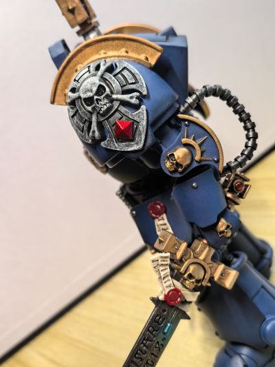 战锤40000 极限战士 穿着终结者盔甲的队长