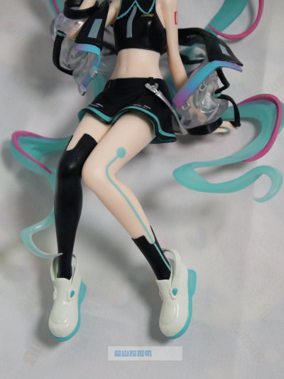 初音未来 压泡面人偶-炫彩科技款-