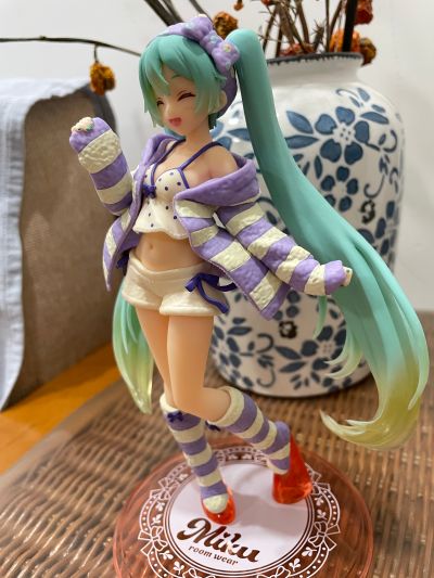 初音未来手办 Costumes VOCALOID 初音未来 Taito Online Crane Limited